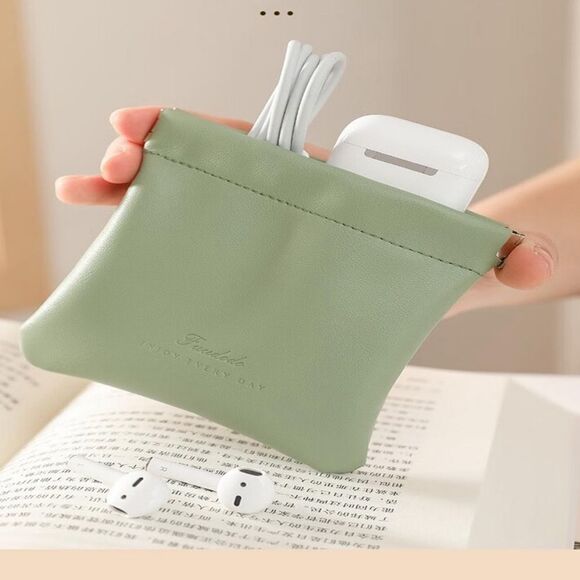 NWT. Snap Closure Pouch Organizer. Explore Now! - Picture 2 of 5